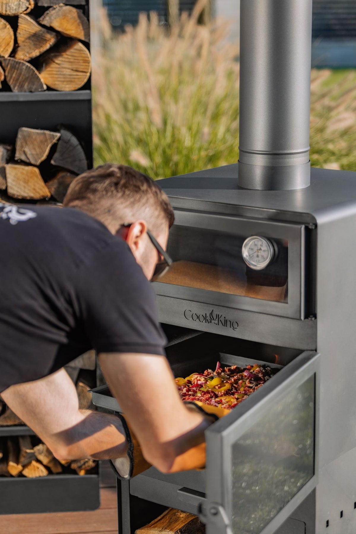 Stufa da giardino TOSCANA con forno per pizza, barbecue e affumicatore – in vero acciaio grezzo